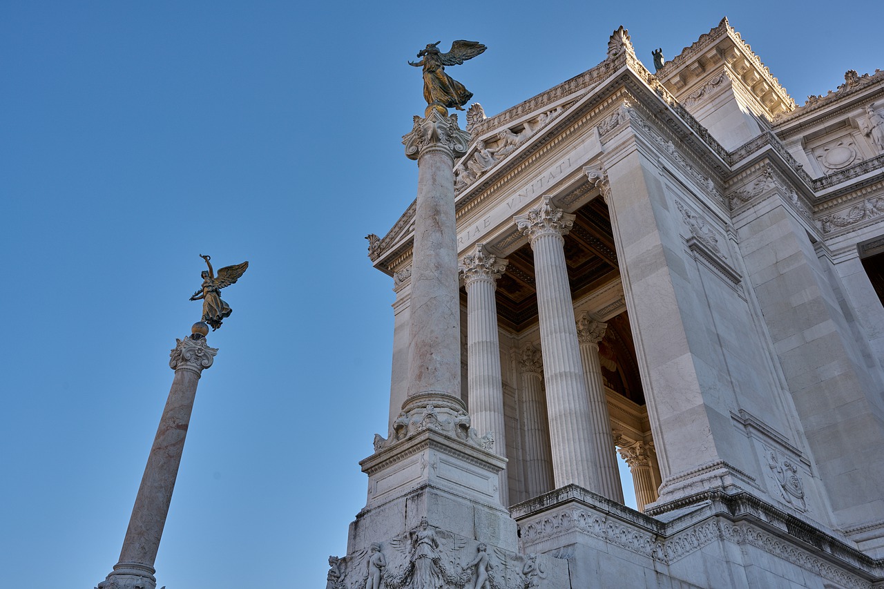 VICTOR EMMANUEL II MONUMENT