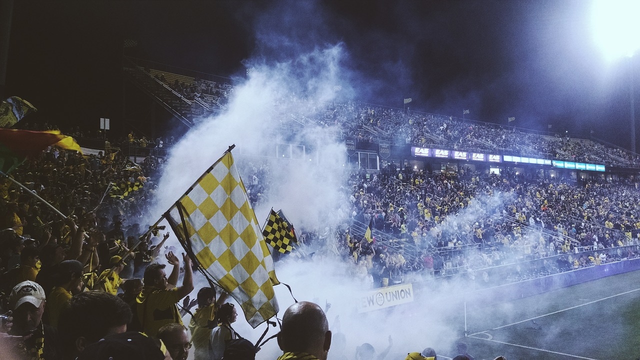 stadium 931975 1280