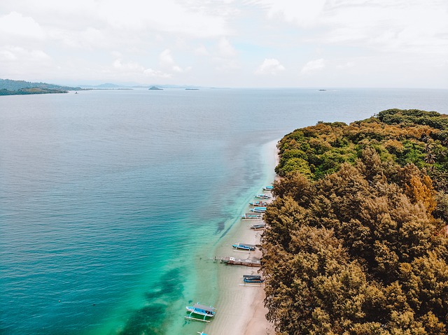 LOMBOK LOMBOK